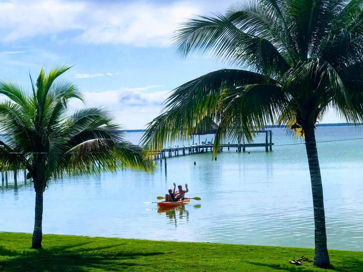 Tilt-Ta-Dock Resort Belize Corozal Exterior photo