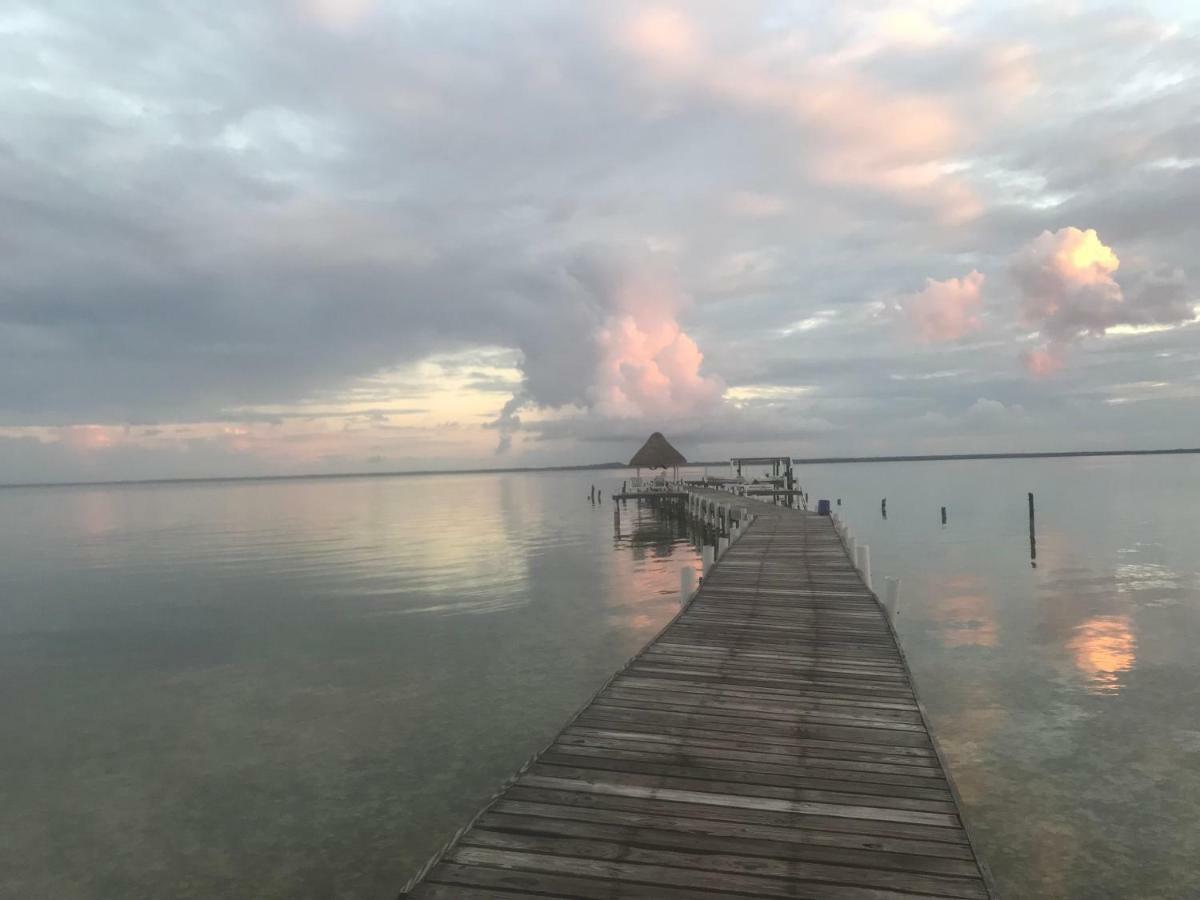 Tilt-Ta-Dock Resort Belize Corozal Exterior photo